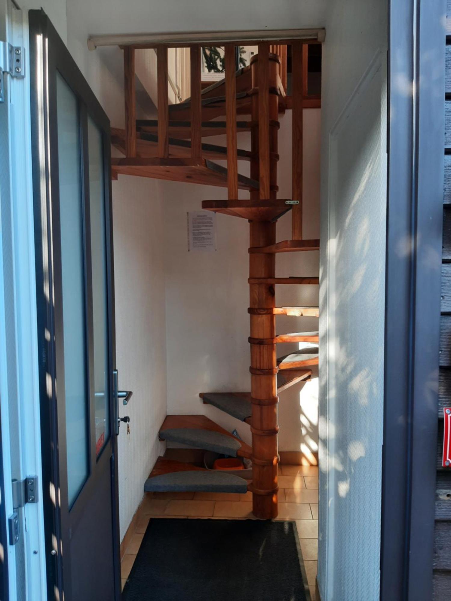 Duplex14H 1Er Etage Jardinet 1 Parking Ou Studio14B Rdc Terrasse Sans Parking La Rochelle  Exterior photo