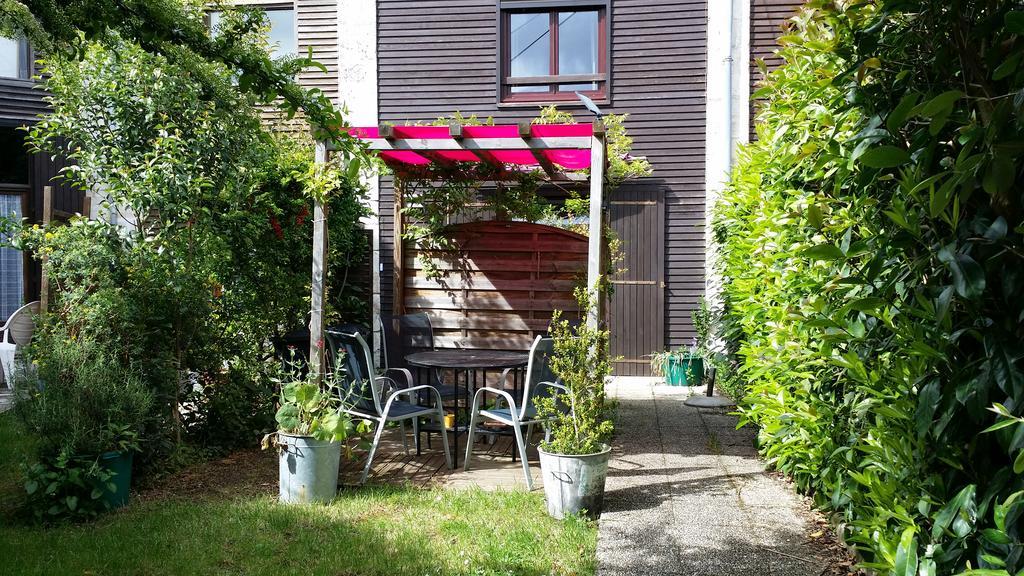 Duplex14H 1Er Etage Jardinet 1 Parking Ou Studio14B Rdc Terrasse Sans Parking La Rochelle  Exterior photo